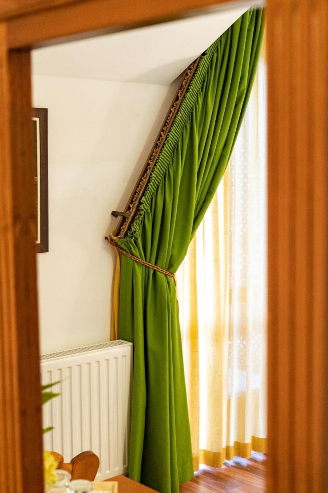 Hotel 5.Evszak Sfântu-Gheorghe Exteriér fotografie