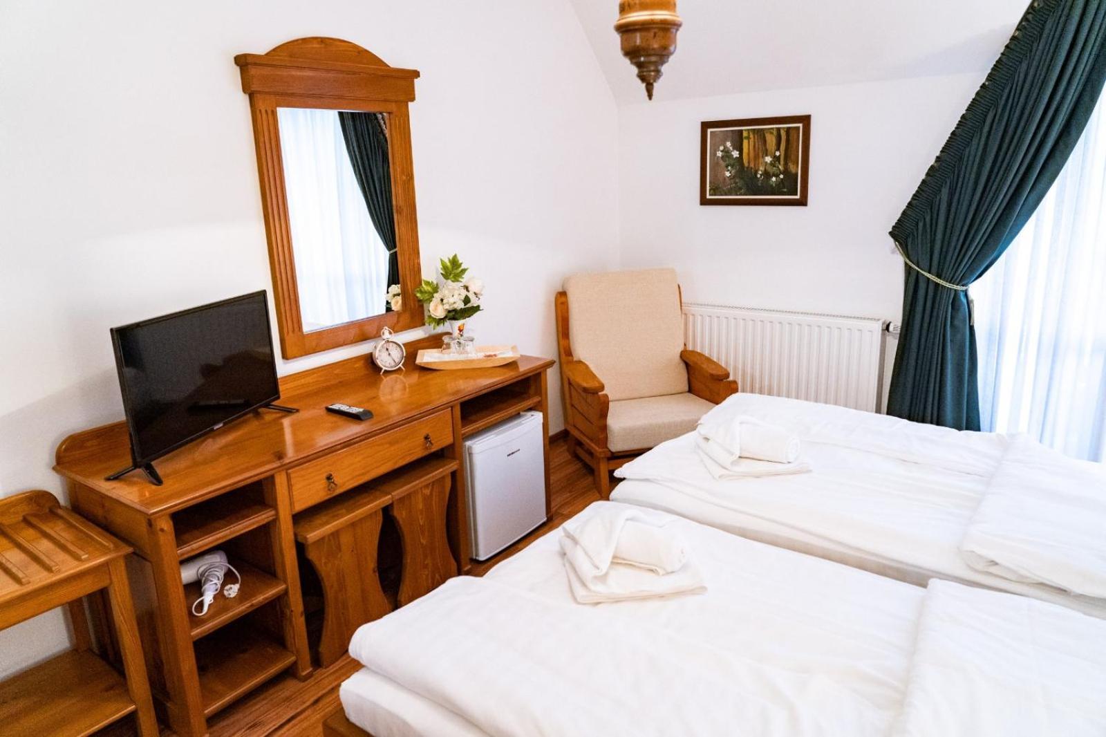 Hotel 5.Evszak Sfântu-Gheorghe Exteriér fotografie