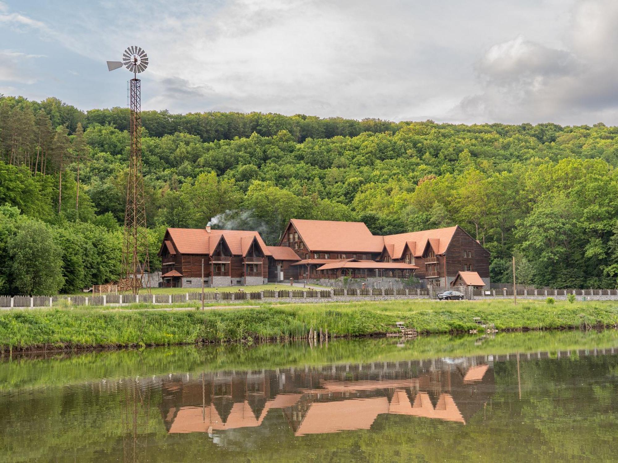 Hotel 5.Evszak Sfântu-Gheorghe Exteriér fotografie